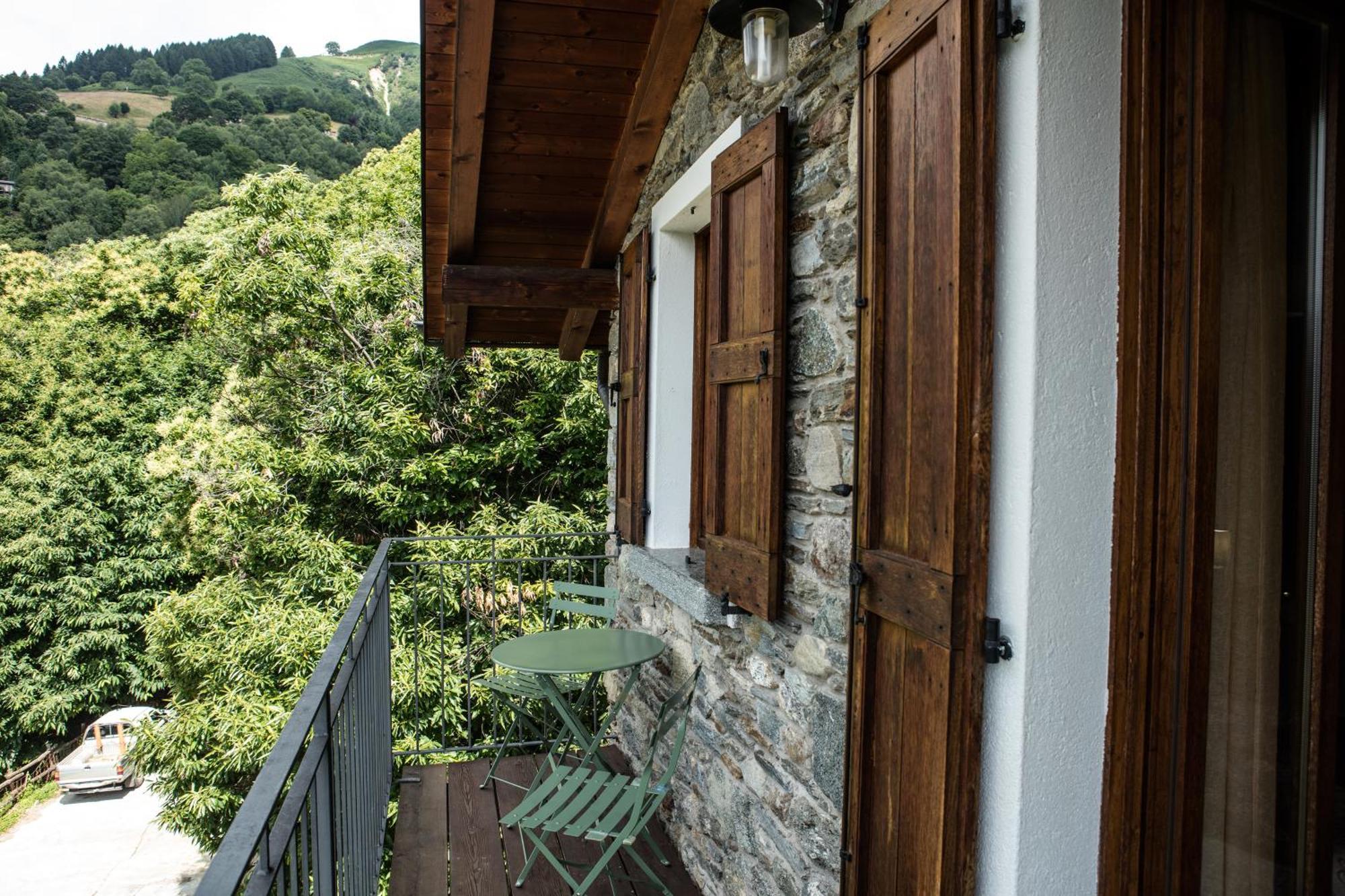 Agriturismo La Fonte Di Mariella Gravedona Exteriör bild